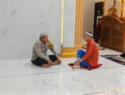 Bangun Kedekatan dengan Masyarakat, Polsek Belopa Sampaikan Pesan Kamtibmas Lewat Safari Subuh