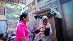 Bhayangkari Peduli, Kapolres dan Ketua Bhayangkari Cabang Luwu Sambangi Warga yang Membutuhkan